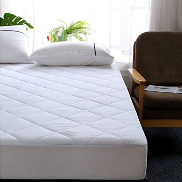 Machine Washable Waterproof Quilted Mattress Pad - Made By Design™ - Picture 2 of 3